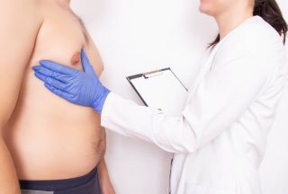 Przerost gruczołu piersiowego u mężczyzn - ginekomastia operacja